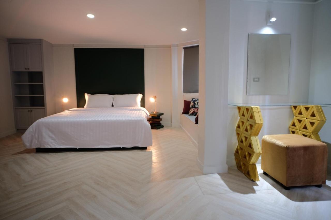 Baan Khun Pra Duplex Rm3 Bangkokアパートメント エクステリア 写真