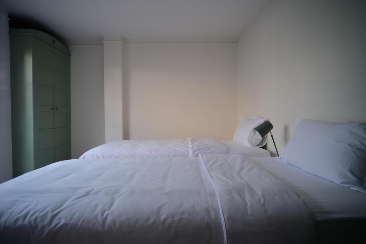 Baan Khun Pra Duplex Rm3 Bangkokアパートメント エクステリア 写真